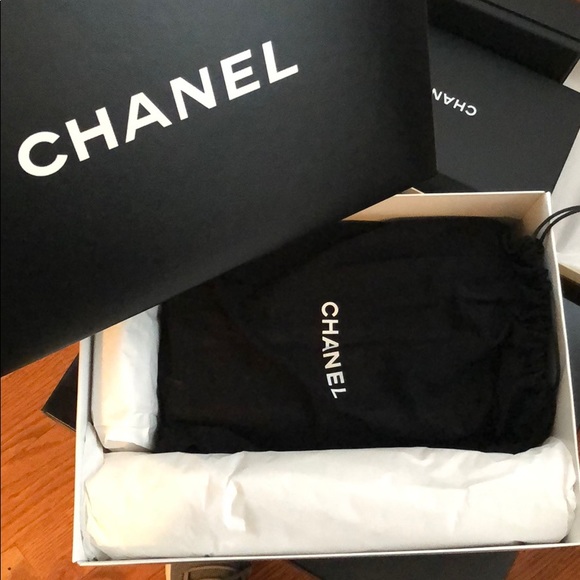 SOLD Black and White Authentic Chanel Flapbag - Picture 8 of 8